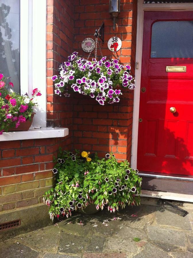 38 Whitehall Road Harrow on the Hill Eksteriør billede