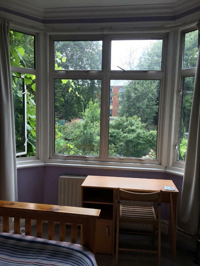 38 Whitehall Road Harrow on the Hill Eksteriør billede