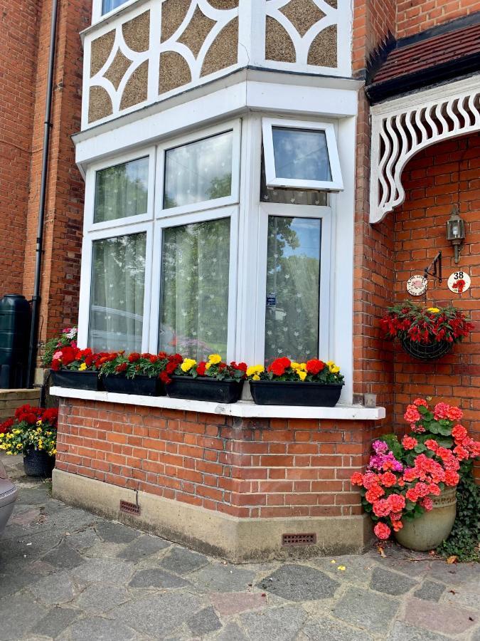 38 Whitehall Road Harrow on the Hill Eksteriør billede